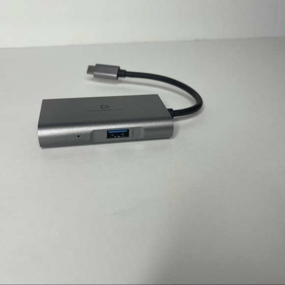 Jueyingbaili Multi Function Usb C Hub - Picture 6 of 7